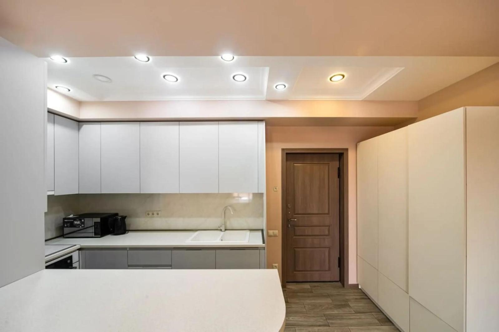 Fantastic Apartments Near Republic Square, Perfect Location, Mystreet Company Yerevan Exterior photo