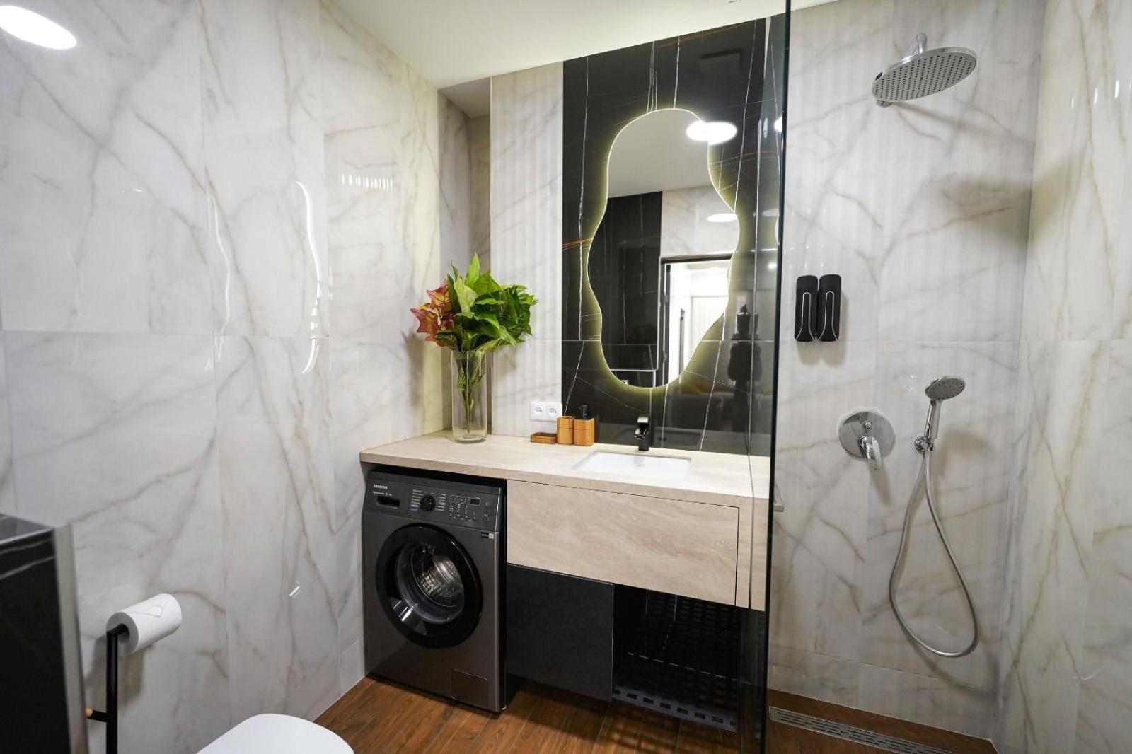 Fantastic Apartments Near Republic Square, Perfect Location, Mystreet Company Yerevan Exterior photo